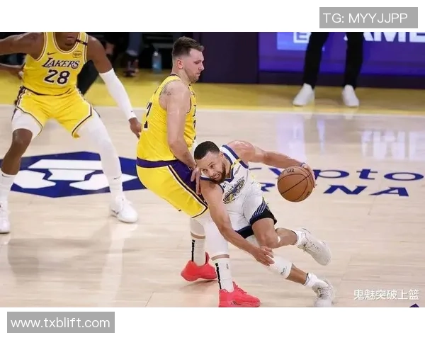 库里称库明加勇于挑战防守东契奇 打出了关键性表现